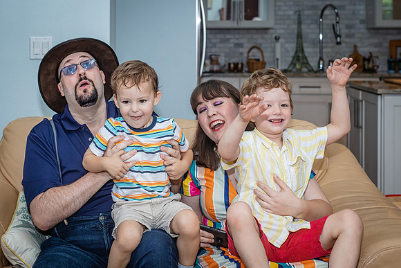 20220928-Sharon-HeartSwell-Family-Session-5509