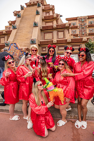 Valentine-Session-Momsies-Disney-Epcot-2022-0896