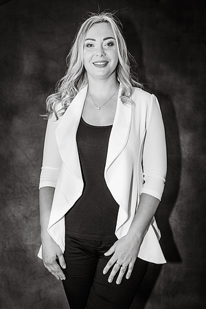 20220803-Headshot-Jane-3805bw