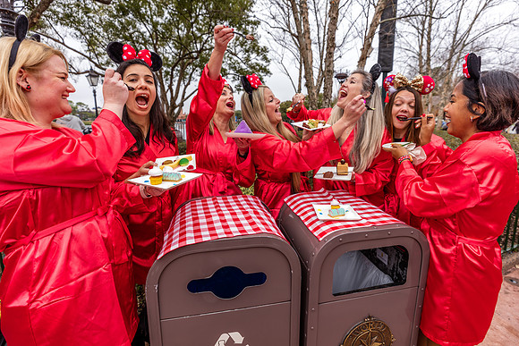 Valentine-Session-Momsies-Disney-Epcot-2022-0787