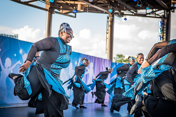 Disney-Springs-Dance-Show-1140.jpg