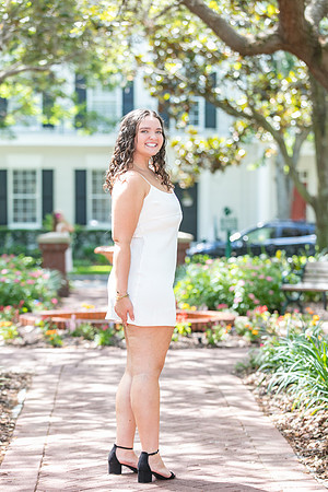 20250502-Lucinda-grad-session-9550-