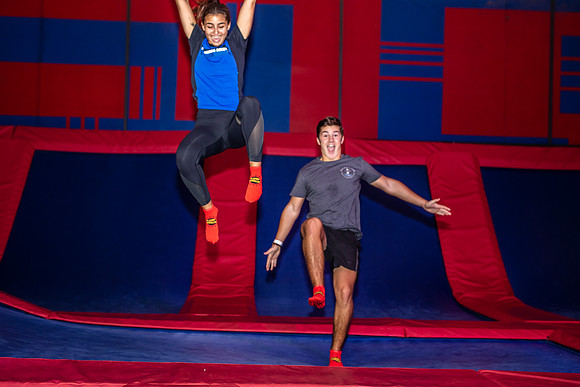Planet-Obstacle-Adults-Night-0133