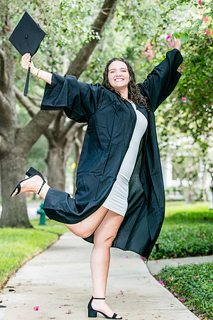 20250502-Lucinda-grad-session-9499-