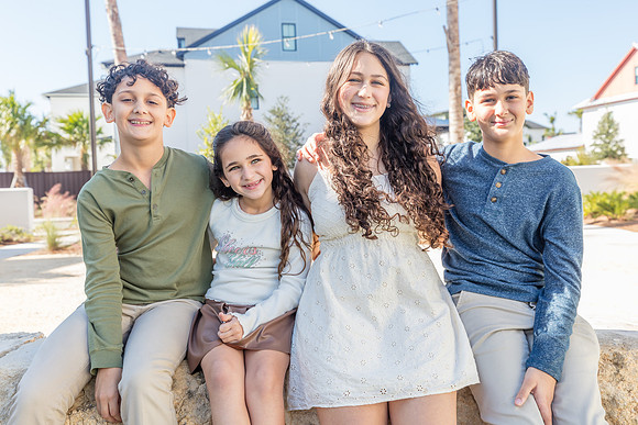 20241130-Elsbeth-Arce-Family-Session-Evermore-5140